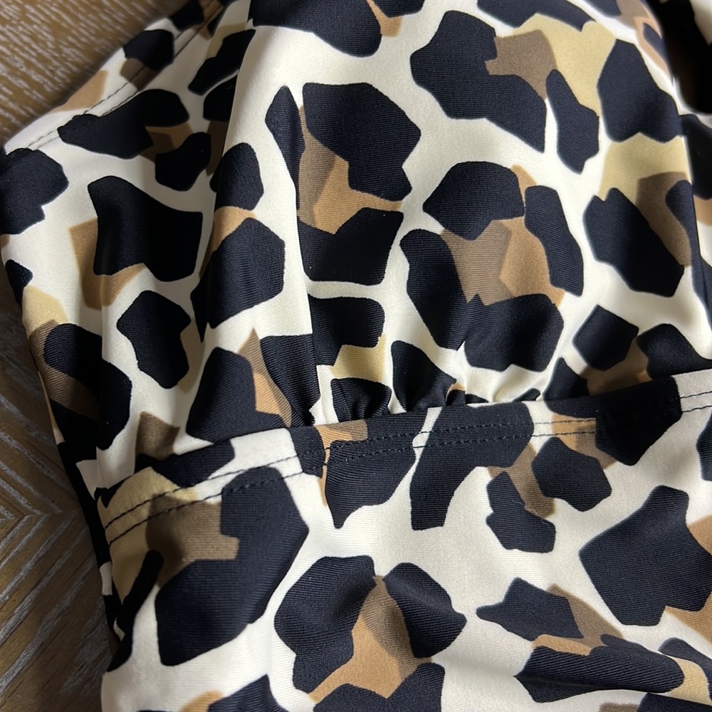 ELLEN TRACY One Piece Leopard Print Swimsuit 10 - Picture 5 of 7